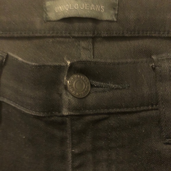 Black Uniqlo jeans - Picture 2 of 4